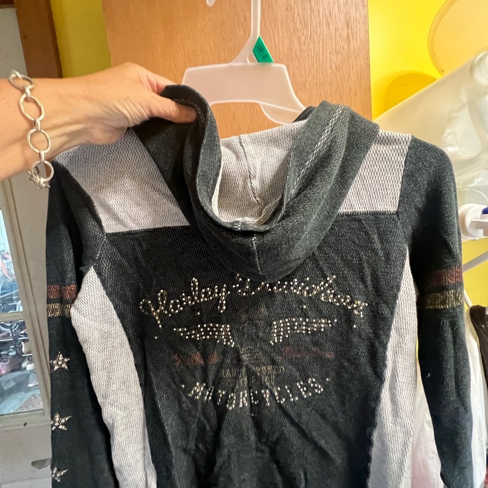Dark Gray Hooded Long-Sleeve Top with Sparkles & t-shirt Harley Davidson medium - Picture 5 of 8